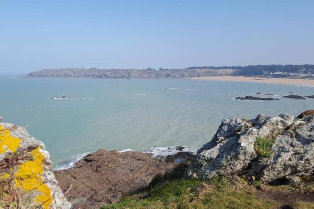 Vue Mer Pour Une Escale En Baie Du Mt-St-Michel Cherrueix Exterior photo
